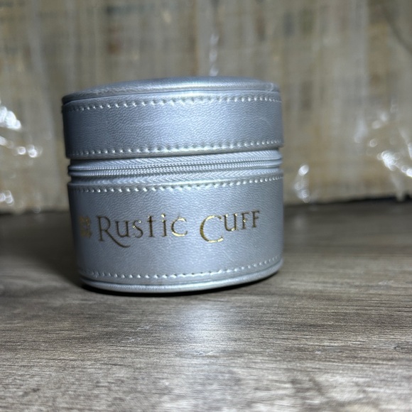 Rustic Cuff Silver and Gold Accessory Case - Picture 2 of 5